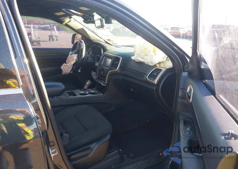 2016 Jeep Grand Cherokee Laredo z USA, uszkodzony, nr VIN 1C4RJFAG8GC349502